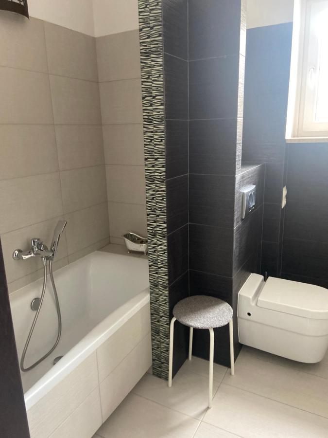 Apartament Centrum Msciwoja กดิเนีย ภายนอก รูปภาพ